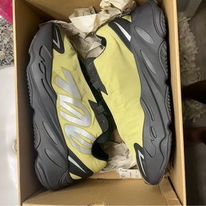 Yeezy 700